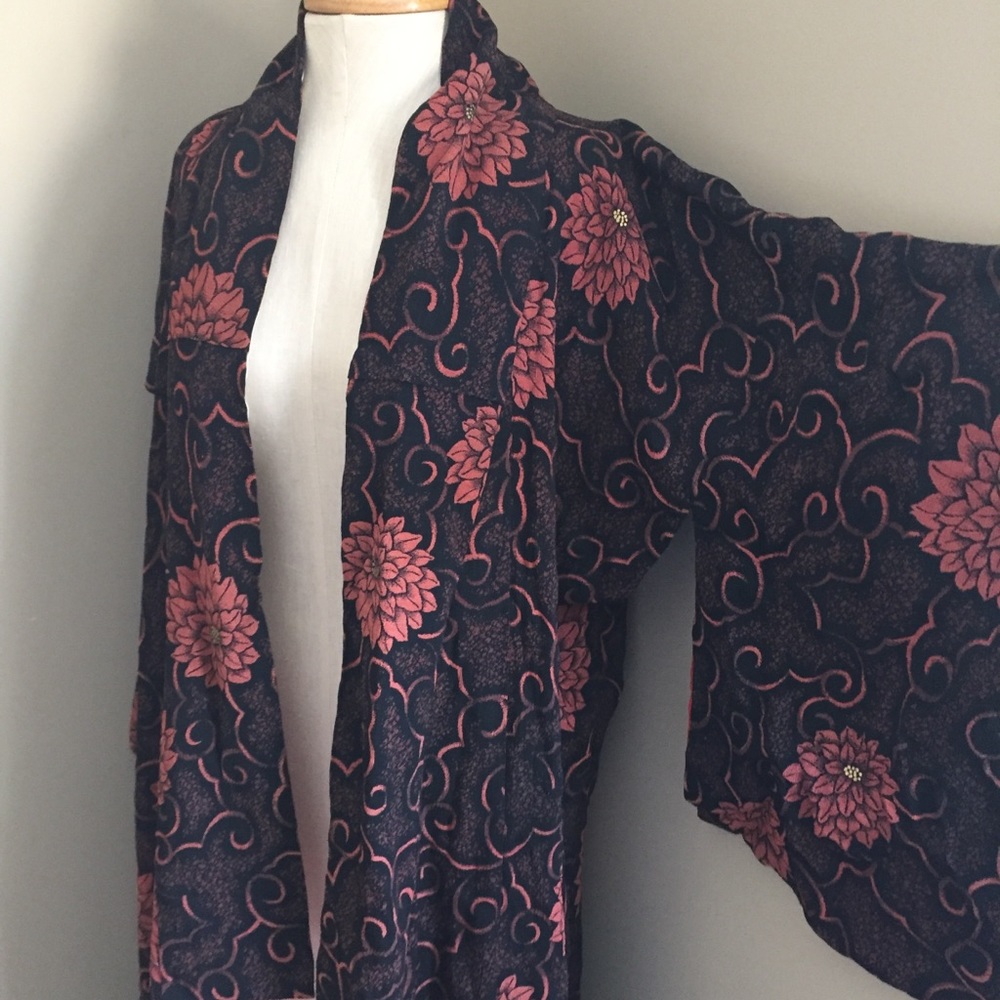 Vintage purple plum floral maxi kimono robe